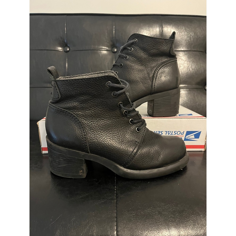Nine West Womens Black Pebbled Leather Lace Up Block Heel Ankle Boots